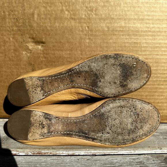 Tory Burch Caroline Patent Leather Medallion Logo Ballet Flats Natural Tan 7.5M - Picture 6 of 6